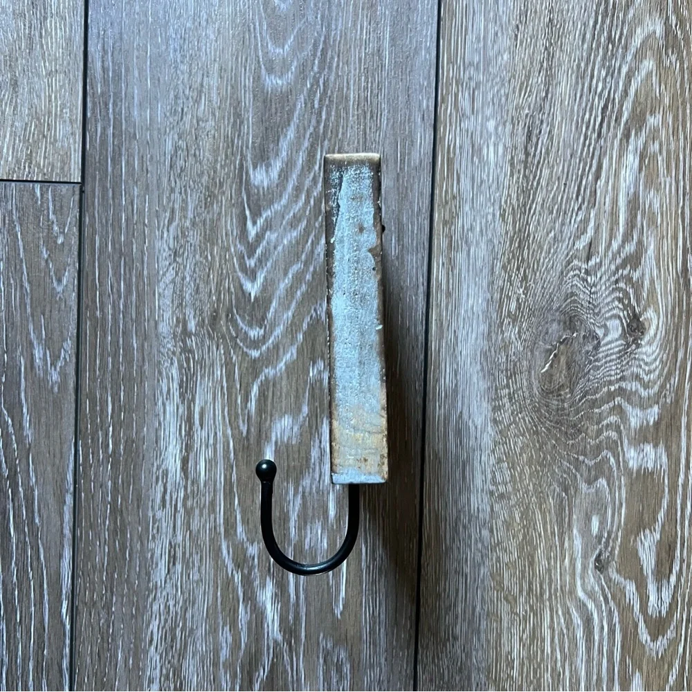 Elephant wall hook
